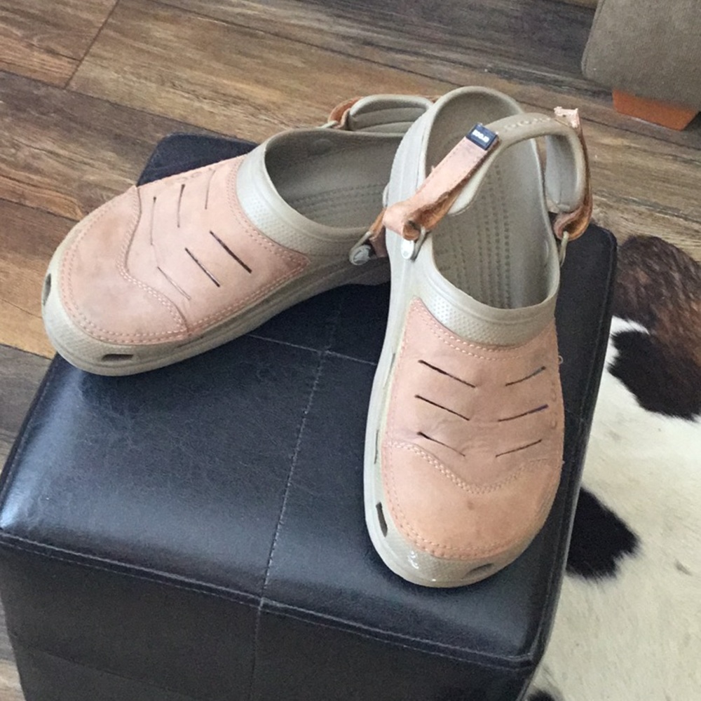Men’s Leather CROCS